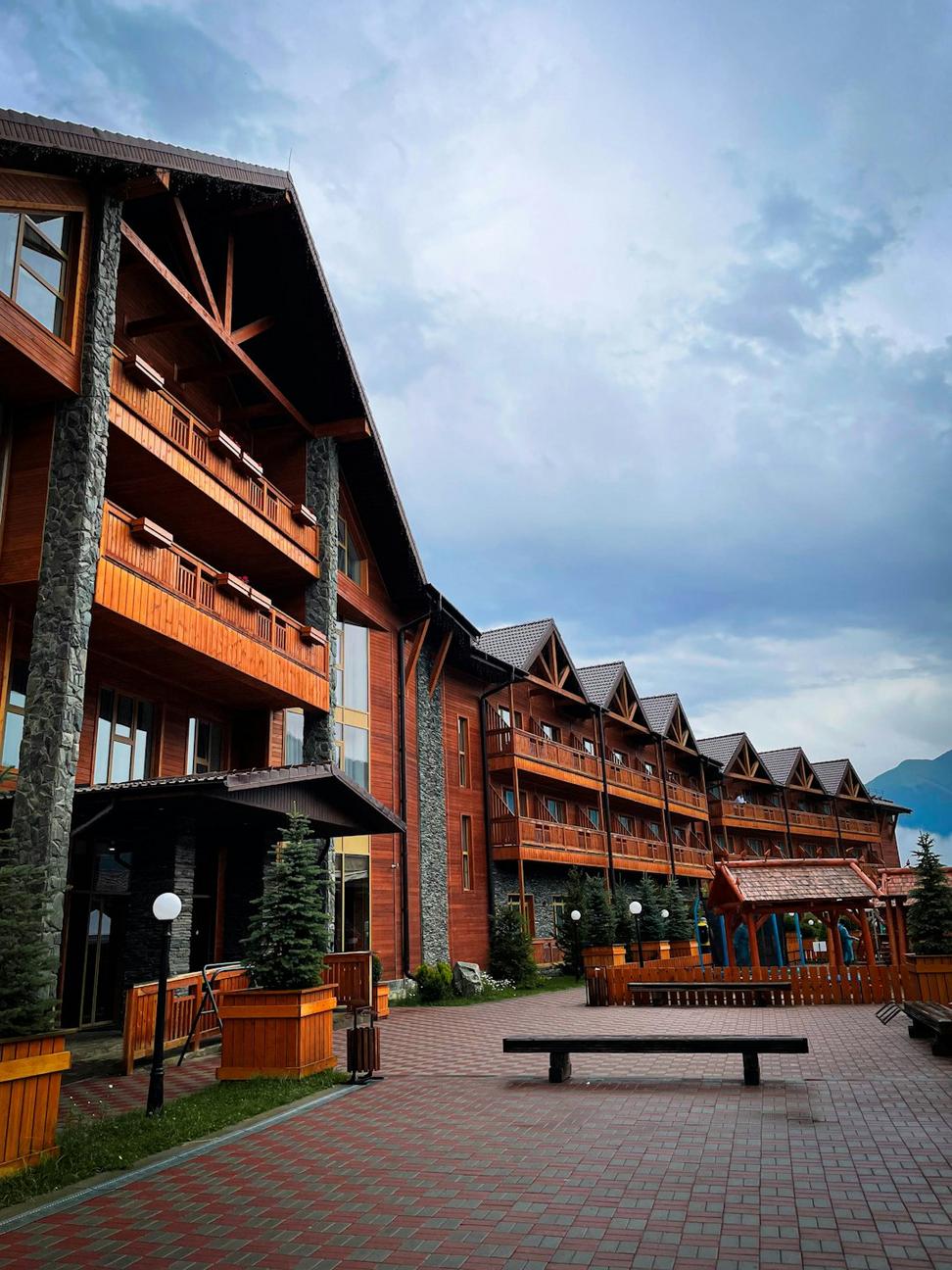 Contact Zephyr Resort
